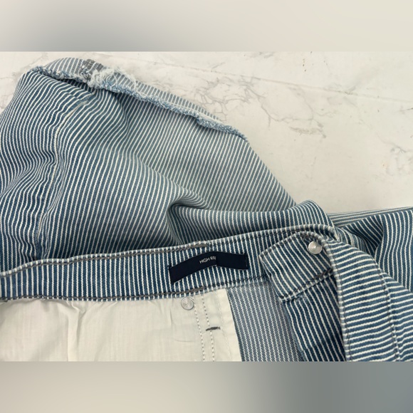 Calvin Klein Denim Jeans Walk Shorts Womens 14 High Rise Striped Raw Hem X1 - Picture 5 of 5